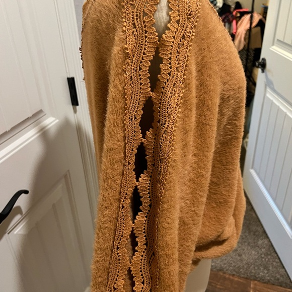 #1607. Unbranded Rust-Colored V-Neck Tunic Sweater w/Crochet Lace Detail. Sze XL - Picture 4 of 8